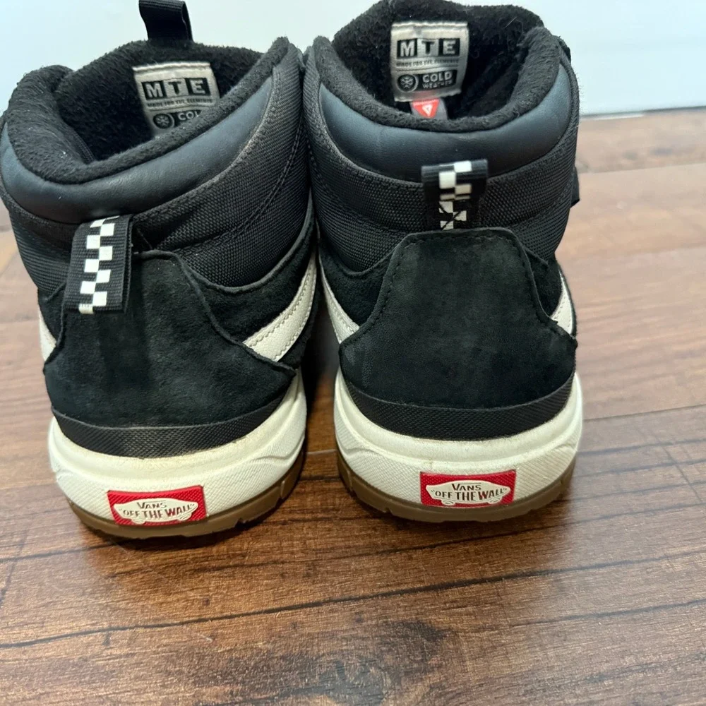Vans UltraRange EXO Hi MTE-1 Mens 10.5 Black White Primaloft Sneaker Boots